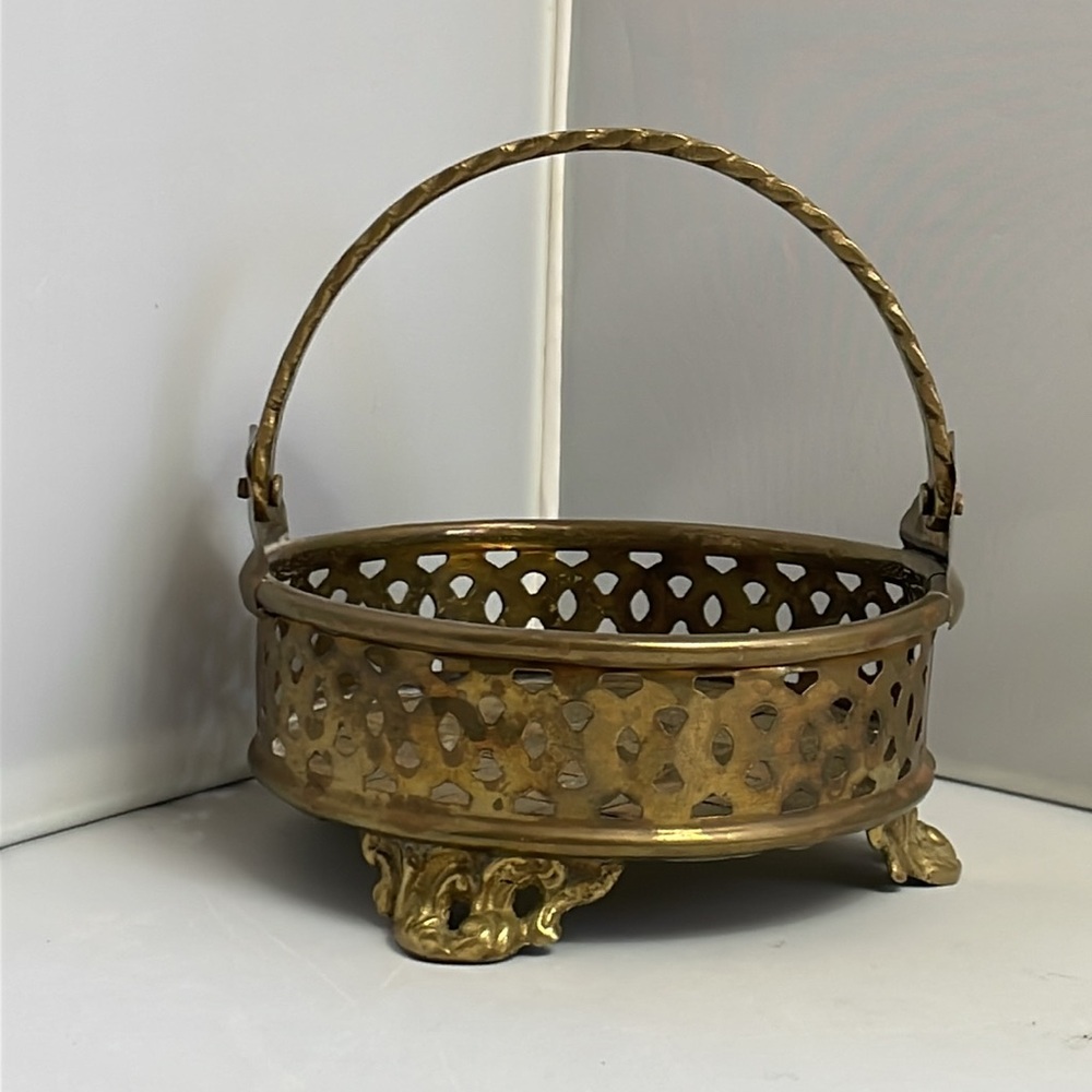 Vintage Brass & Copper Basketweave Footed Trinket Basket w/ Handle‎ by Penco Ind